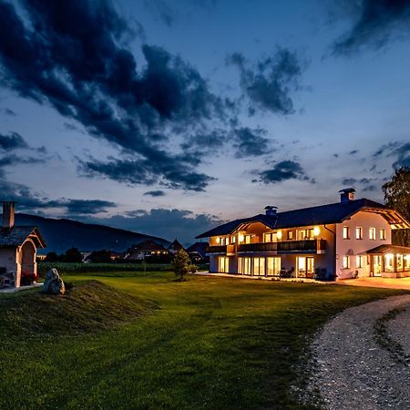 Ferienwohnung Mair Am Bach Брунико Екстериор снимка