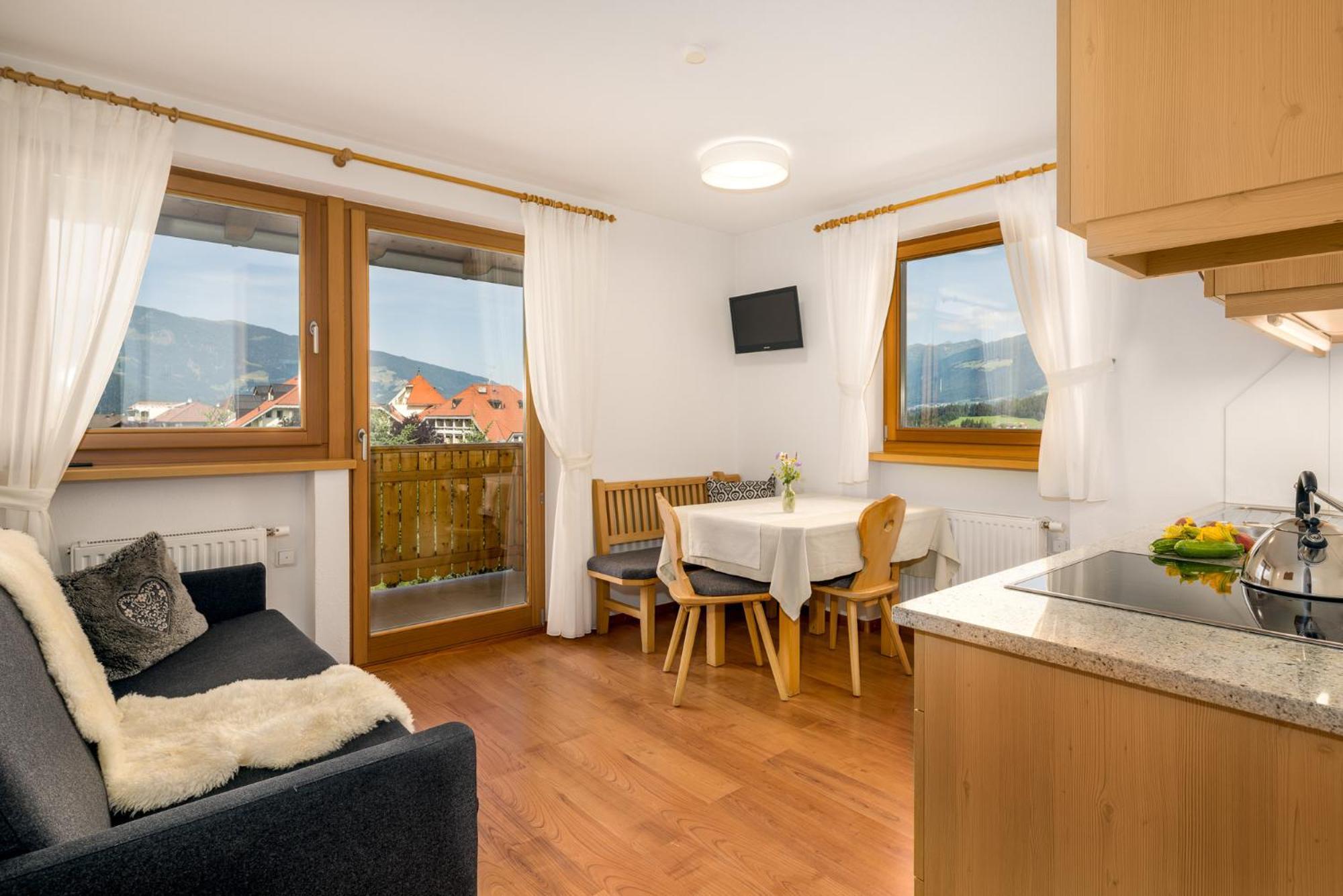Ferienwohnung Mair Am Bach Брунико Екстериор снимка