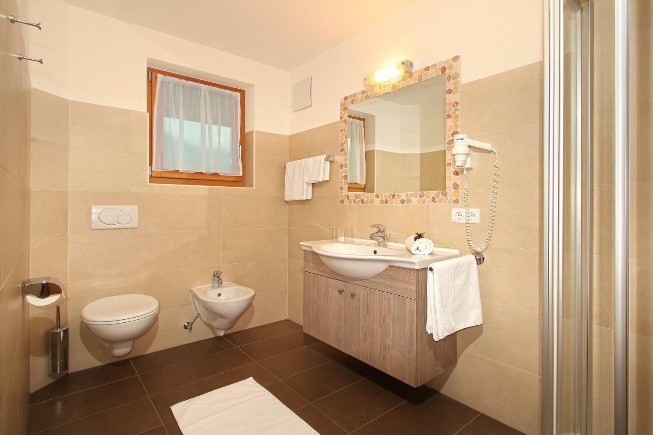 Ferienwohnung Mair Am Bach Брунико Екстериор снимка